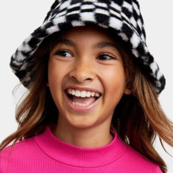 FABKIDS Faux Fur Bucket Hat B&W Houndstooth - Picture 1 of 4